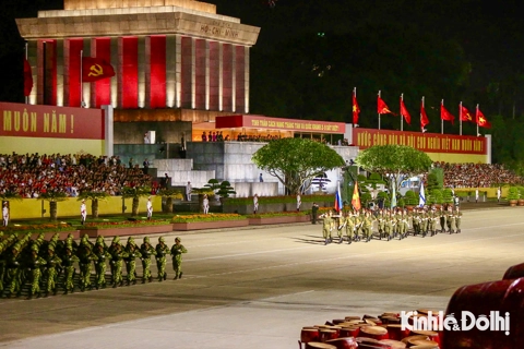 Chiêm ngưỡng quân đội Nga, Lào, Campuchia tham gia tổng hợp luyện diễu binh kỷ niệm 80 năm Quốc khánh Việt Nam