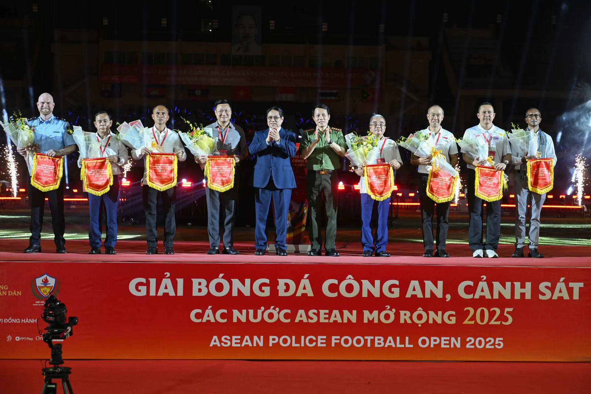 Thủ tướng Phạm Minh Chính dự khai mạc giải bóng đá công an, cảnh sát các nước ASEAN mở rộng 2025