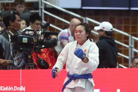 Võ sĩ 19 tuổi người Dao khóc nức nở khi hụt Huy chương Vàng SEA Games 33