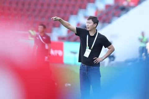 HLV Kim Sang-sik nói gì về đối thủ ở trận chung kết SEA Games 33?