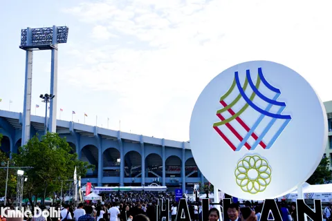 Không khí sôi động bên ngoài sân Rajamangala trước giờ khai mạc SEA Games 33