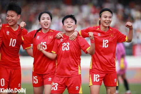 Thắng Myanmar, tuyển nữ Việt Nam vào bán kết SEA Games 33