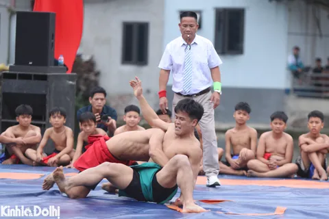 Xã Vật Lại ra mắt CLB vật truyền thống thôn Đồng Bảng: gìn giữ tinh thần thượng võ