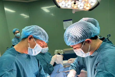 Không có cơ chế đặc thù, Quảng Ngãi khó giữ được bác sĩ