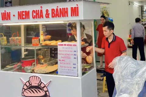 Vụ nghi ngộ độc bánh mì ở Quảng Ngãi: Chủ tịch UBND tỉnh yêu cầu xử lý gấp