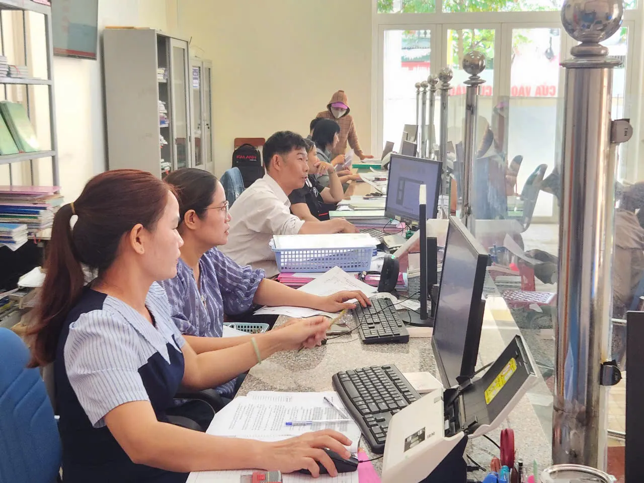 Quảng Ngãi tăng cường cán bộ về cơ sở, thúc đẩy bộ máy vận hành hiệu quả