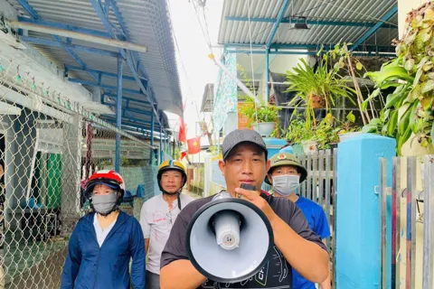 Quảng Ngãi kích hoạt hệ thống đường dây nóng cấp xã để ứng phó bão Kalmaegi