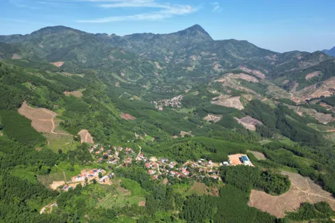 Miền núi Quảng Ngãi trước nỗi lo sạt lở mùa mưa