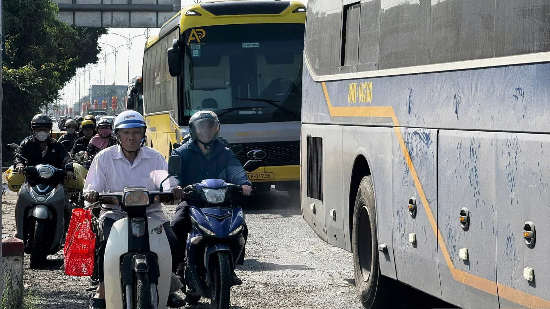 Quảng Ngãi: nỗ lực điều tiết giao thông Quốc lộ 1 dịp cận Tết