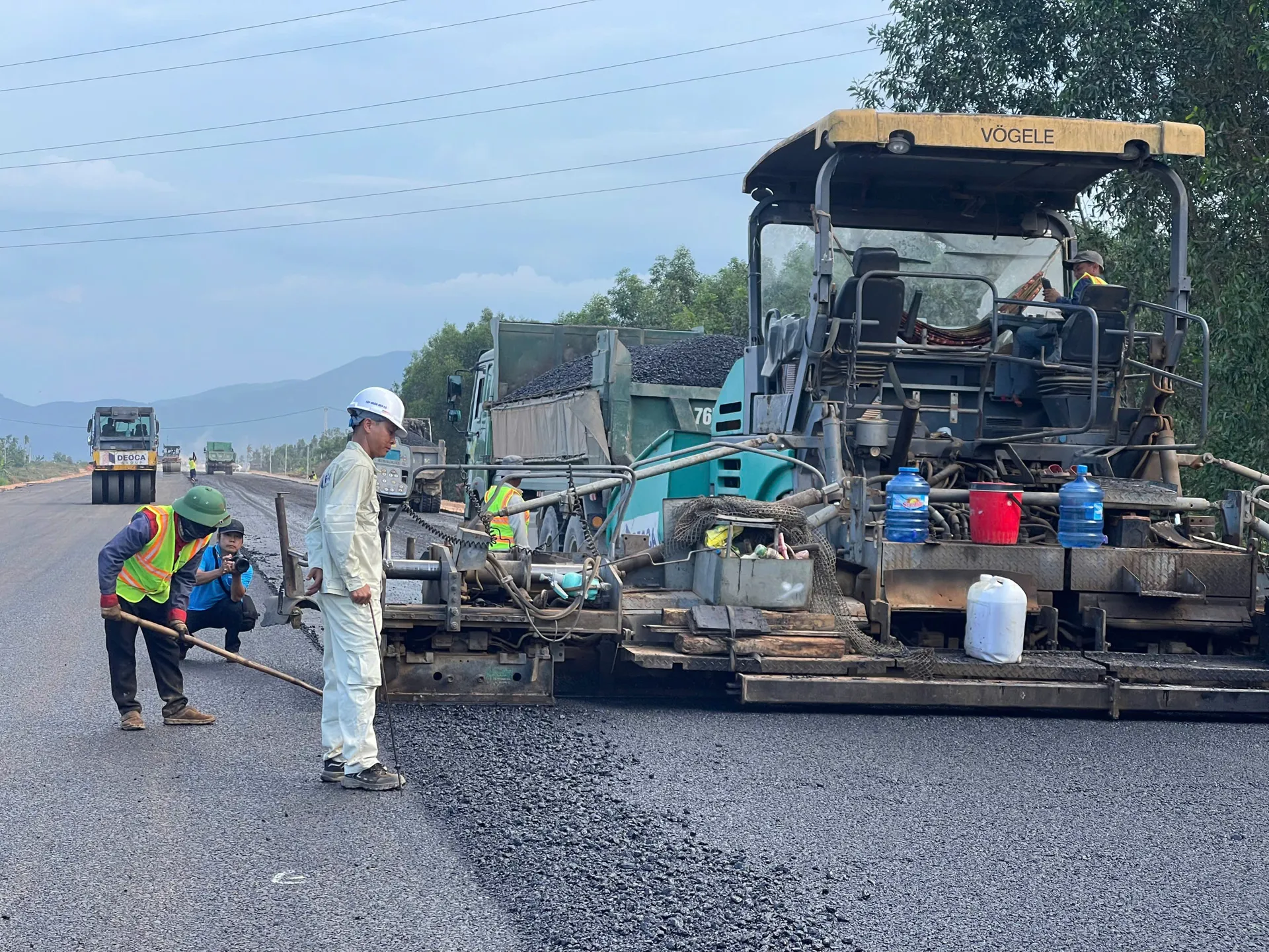 Đẩy nhanh tiến độ Dự án cao tốc Bắc - Nam đoạn Quảng Ngãi - Hoài Nhơn