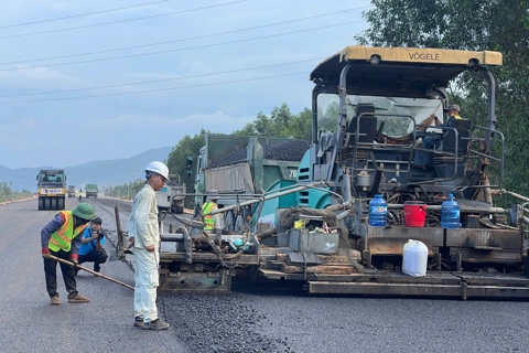Đẩy nhanh tiến độ Dự án cao tốc Bắc - Nam đoạn Quảng Ngãi - Hoài Nhơn