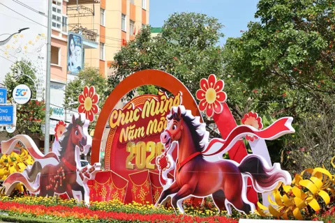 Quảng Ngãi khoác áo mới đón Xuân