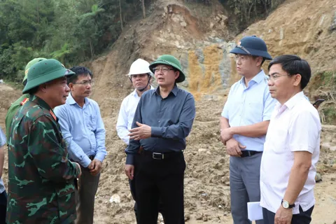 Ngọc Linh tan hoang sau sạt lở, Phó Thủ tướng chỉ đạo hỗ trợ khẩn cấp