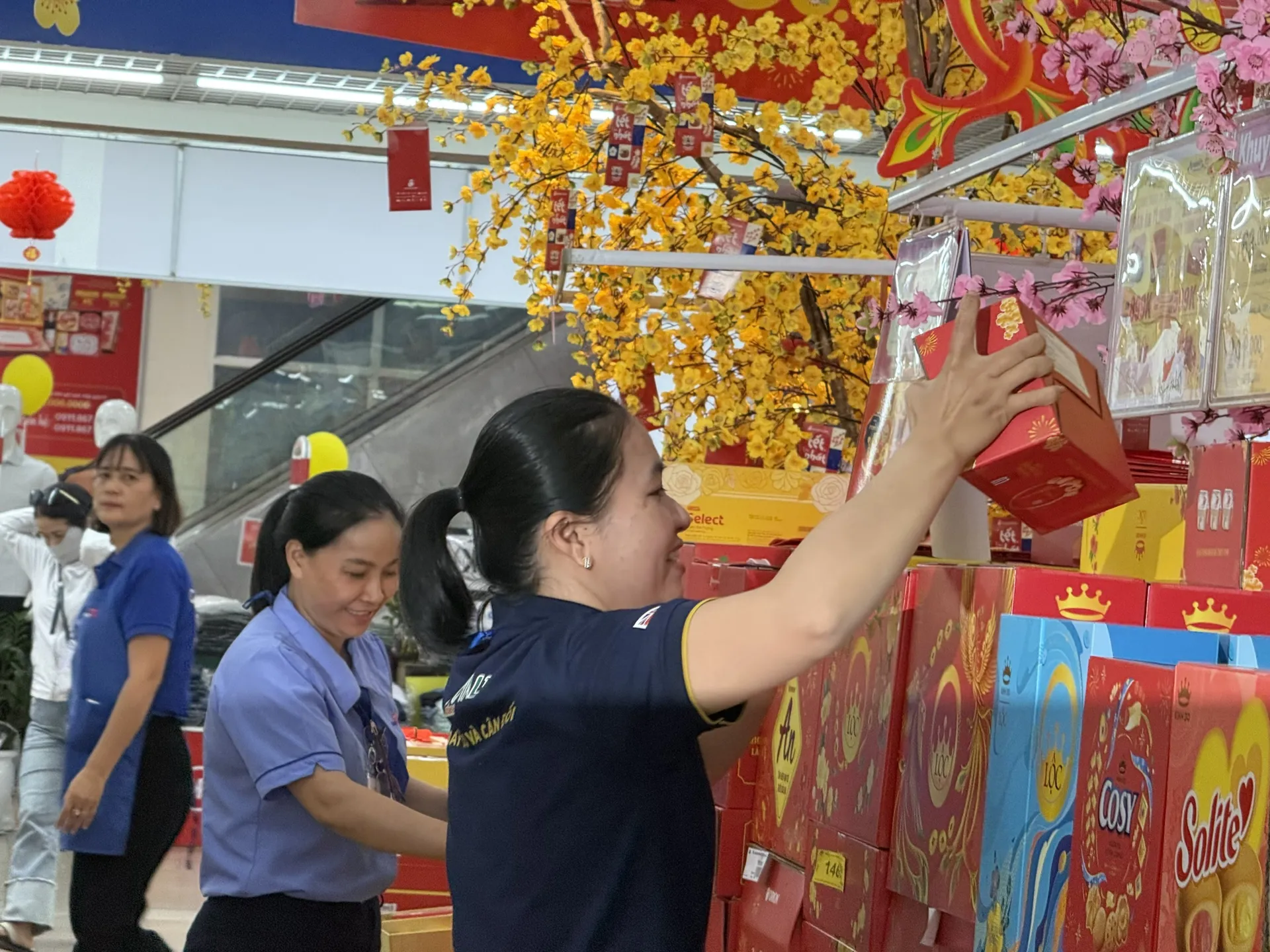 Quảng Ngãi: siết chặt thị trường hàng hóa dịp Tết Bính Ngọ 2026