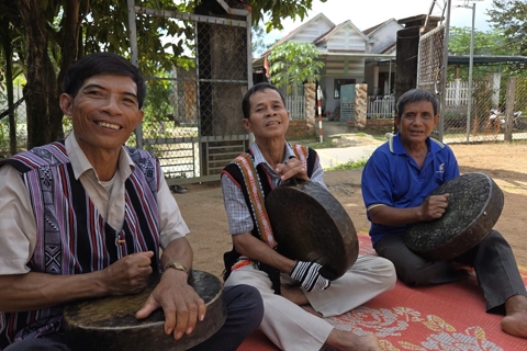Giữ hồn núi rừng qua tiếng chiêng ba