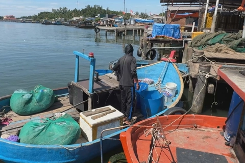 Quảng Ngãi: cảng cá chưa hoàn thiện, ngư dân khốn khó đủ bề