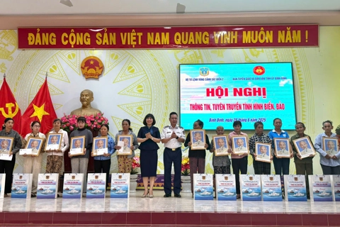 Lan tỏa pháp luật biển, đảo đến với đồng bào dân tộc, tôn giáo