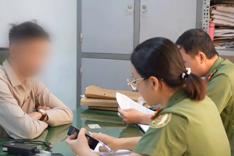 Bên kia biên giới “việc nhẹ lương cao”: lời kể từ những nạn nhân 