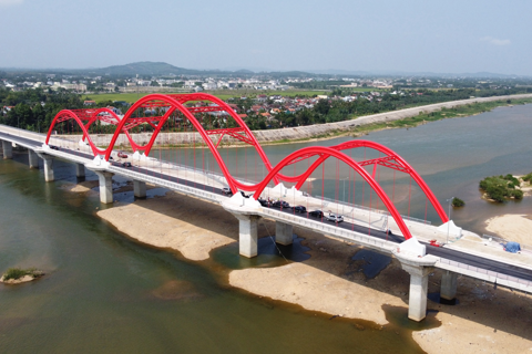 Tên gọi của cầu vòm thép đầu tiên bắc qua sông Trà Khúc gặp "trục trặc"