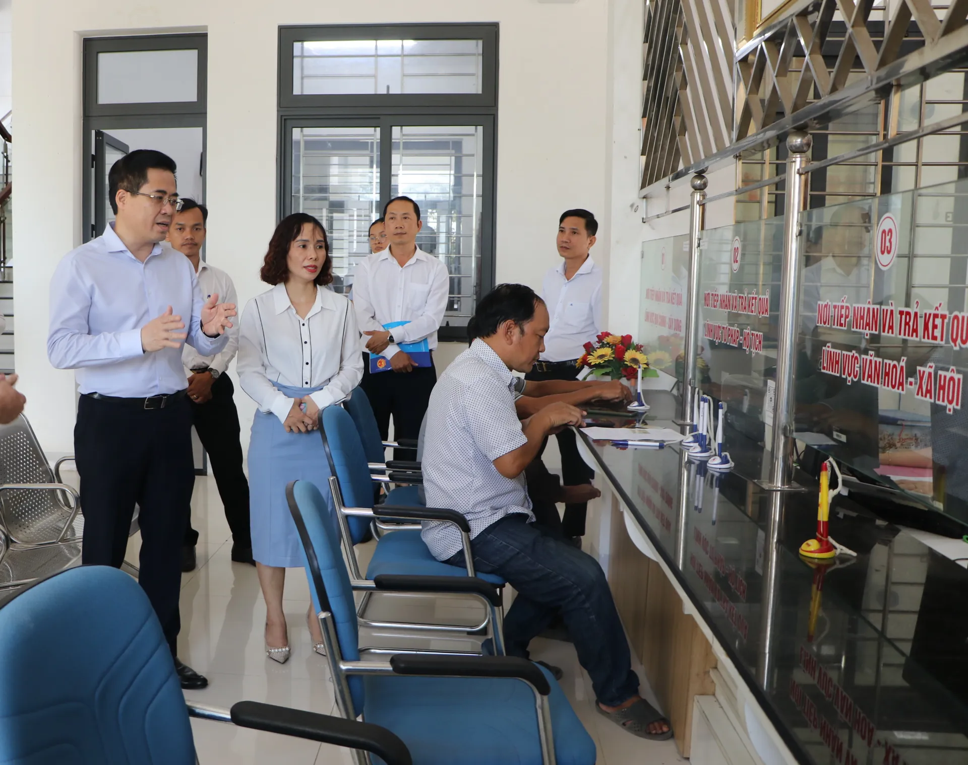 Quảng Ngãi siết kỷ luật, thay thế cán bộ yếu kém