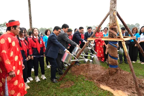 Yên Sở: Phát động Tết trồng cây đời đời nhớ ơn Bác Hồ Xuân Bính Ngọ 2026