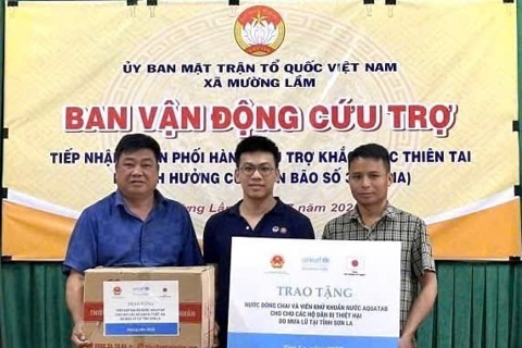 UNICEF cứu trợ người dân vùng lũ Nghệ An, Sơn La