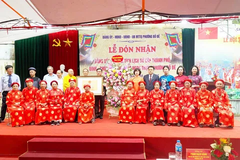 Đình, Chùa Cầu Bạc (phường Bồ Đề) đón nhận Bằng di tích lịch sử 
