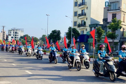 Phường Bồ Đề ra quân hưởng ứng phong trào Sáng – Xanh – Sạch – Đẹp