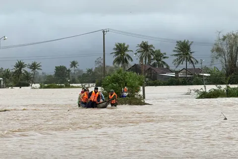 Tình dân tộc, nghĩa đồng bào