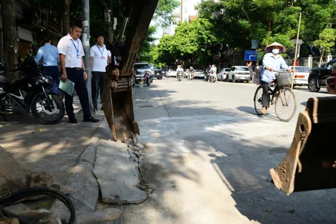 Phường Long Biên quyết liệt xử lý dứt điểm vi phạm trật tự đô thị