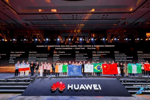 Sinh viên Việt Nam bứt phá thành tích tại Chung kết toàn cầu Huawei ICT Competition 2024 - 2025
