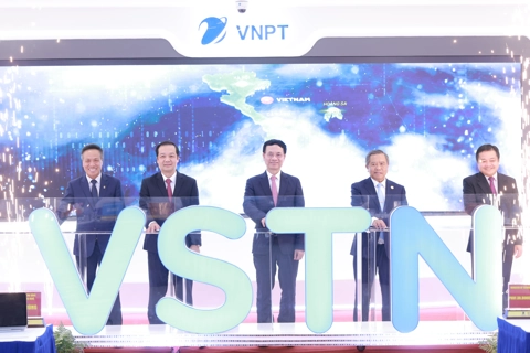 VNPT tiên phong làm chủ hạ tầng kết nối từ mặt đất đến không gian