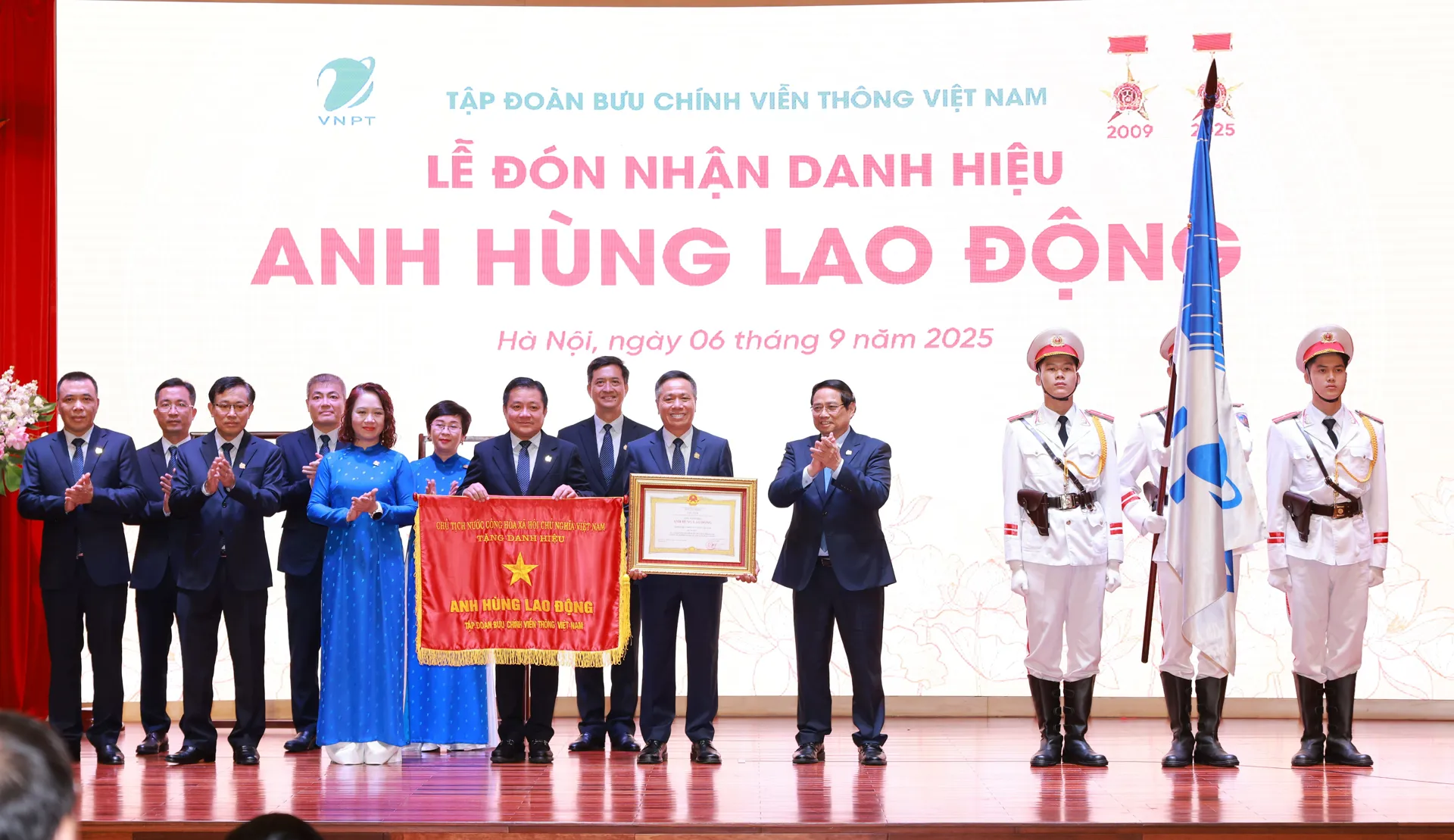 VNPT đón nhận danh hiệu Anh hùng Lao động: Phát huy truyền thống, đổi mới sáng tạo, tiên phong, dám nghĩ, dám làm