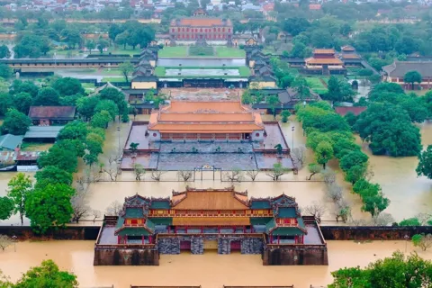 Duy trì ổn định sóng Viettel trong mưa lũ