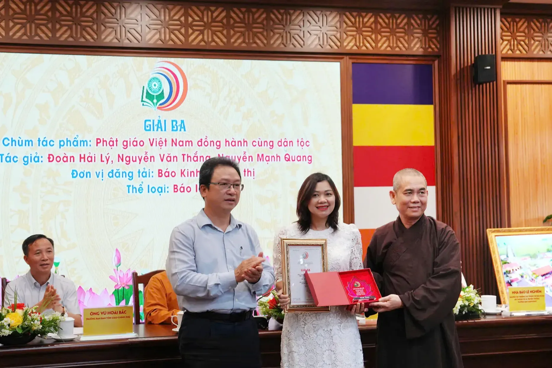 Báo Kinh tế & Đô thị đoạt giải Ba Giải báo chí Phật giáo toàn quốc lần thứ nhất