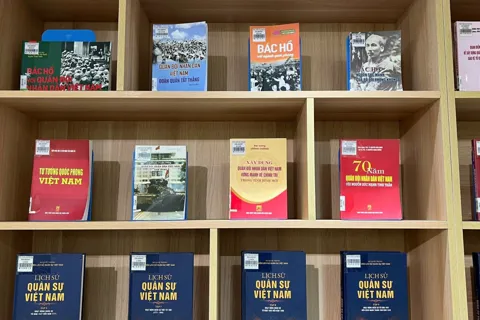 Phòng đọc chuyên đề kỷ niệm 81 năm Ngày thành lập Quân đội Nhân dân Việt Nam
