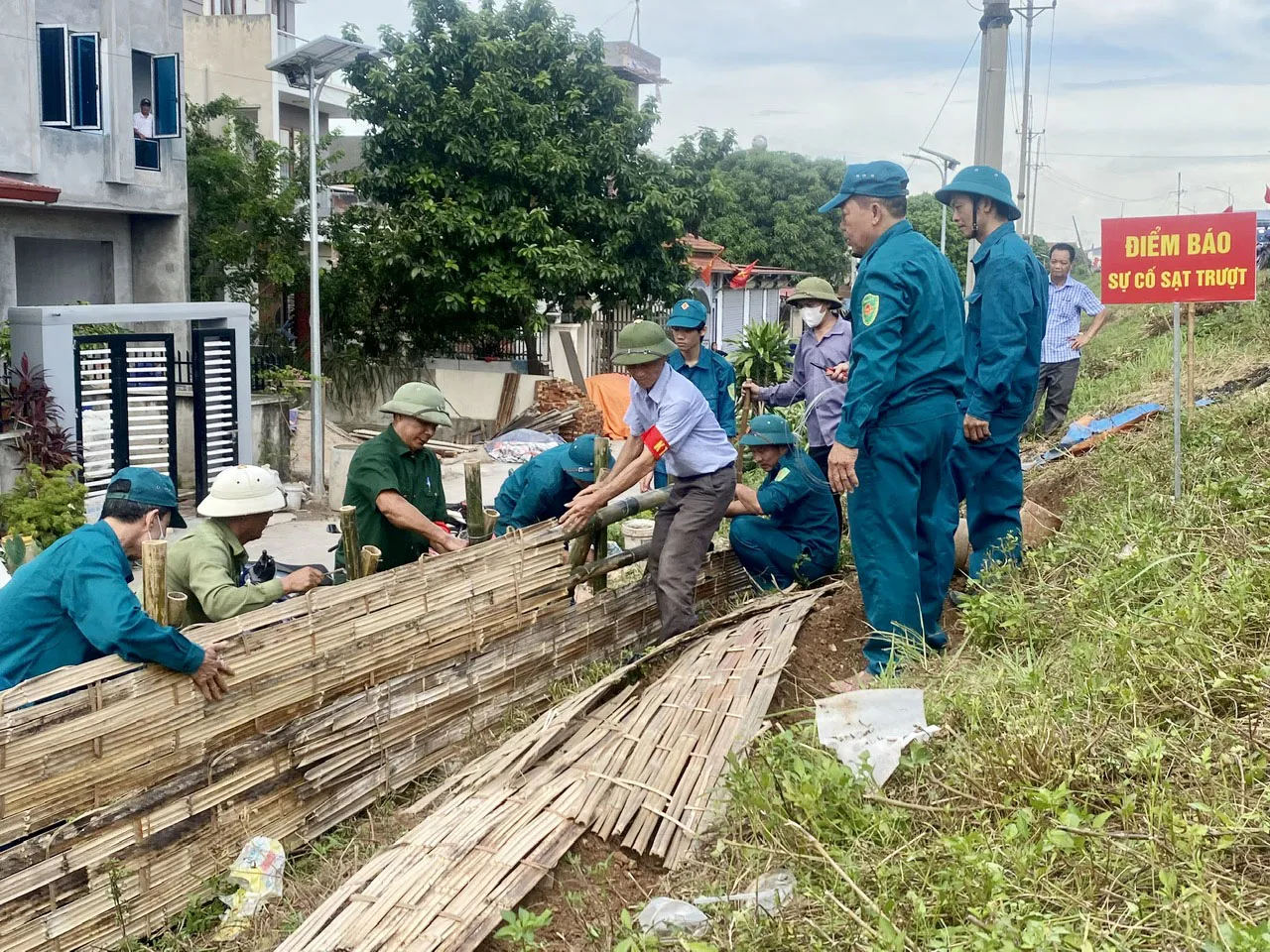 Xã Ô Diên: diễn tập thực hành xử lý tình huống phòng chống thiên tai