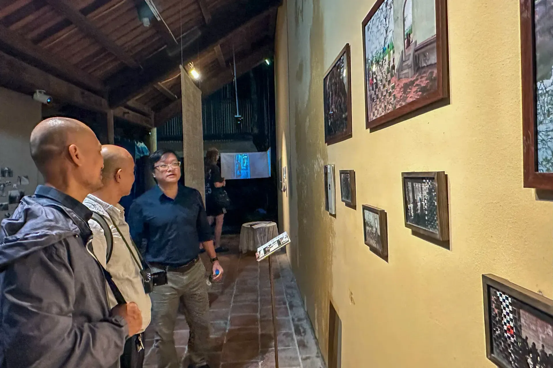 Di sản múa rối nước qua góc nhìn nhiếp ảnh