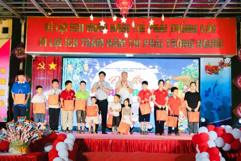 Tết Trung thu rộn ràng, ấm áp yêu thương tại xã Đan Phượng