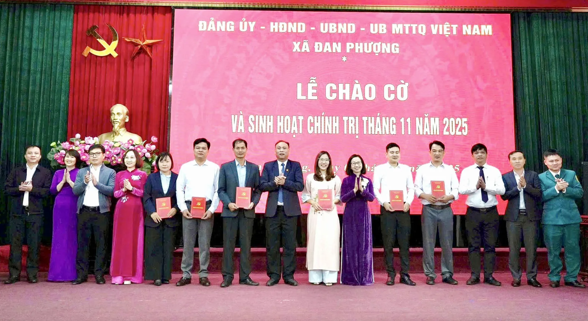 Xã Đan Phượng tổ chức sinh hoạt chính trị tháng 11