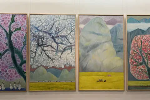 Màu cổ tích mộng mơ qua triển lãm “Mùa mới”