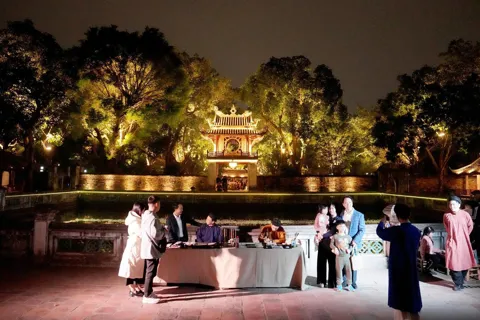 Hà Nội thắp sáng di sản về đêm