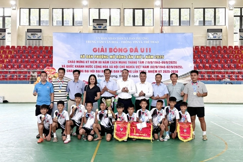 Đội Kids Soccer HV vô địch Giải bóng đá U11 xã Đan Phượng mở rộng lần thứ I năm 2025
