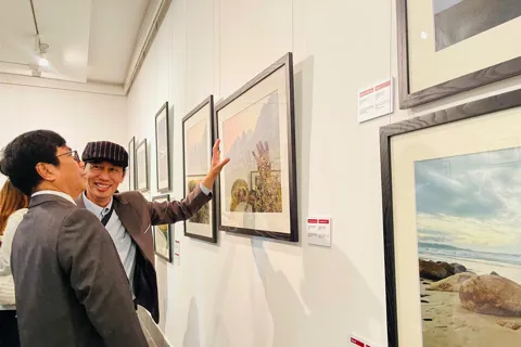 Nét đẹp văn hóa, con người Việt Nam qua ống kính của Đại sứ Philippines