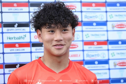 Tiền đạo Việt kiều Bùi Alex nói gì khi khoác áo U22 Việt Nam?