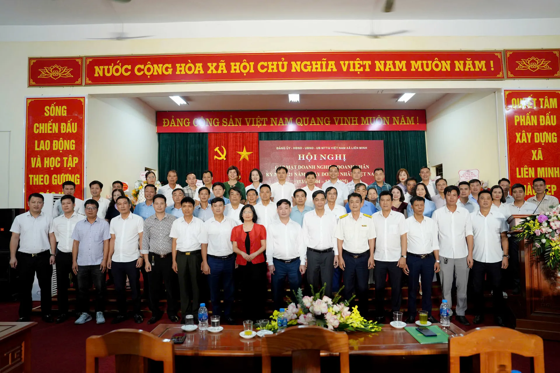 Doanh nghiệp, doanh nhân đồng hành phát triển xã Liên Minh ngày càng giàu mạnh
