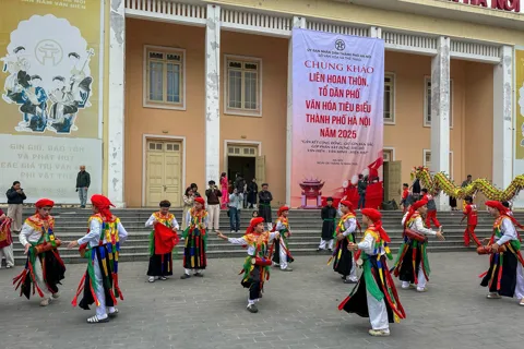 Gìn giữ bản sắc, xây dựng hình ảnh người Hà Nội thanh lịch, văn minh