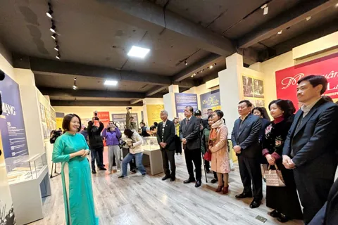 Giới thiệu 150 tài liệu, hiện vật tại trưng bày “Mùa Xuân - Khởi nguồn thắng lợi”