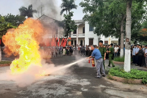Đan Phượng: tiếp tục cao điểm tuyên truyền phòng cháy chữa cháy, cứu hộ cứu nạn 
