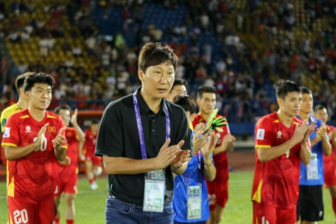 HLV Kim Sang-sik đánh giá cao sự hòa nhập của Cao Pendant Quang Vinh